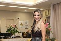 Caroline Venâncio: chic e glam do militarismo