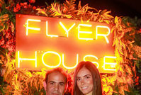 Flyer House: a gigante voltou! (1)                                     