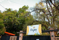 Flyer House: a gigante voltou! (2)                                