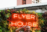 Flyer House: a gigante voltou! (2)                                