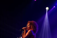 Show Vanessa da Mata                                         