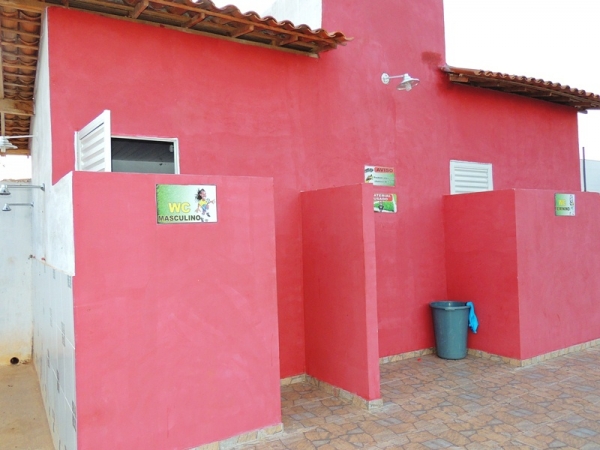 Arena do Cesinha campo society com gramado sintético e iluminação - Imagem 6