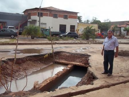 Parte da Avenida Jaime Rios continua interditada e vereador cobra providências - Imagem 2