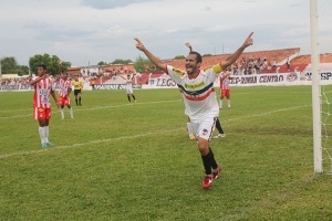 Oeirense: Marciano marca três e comanda goleada do Galo no Piauiense - Imagem 1