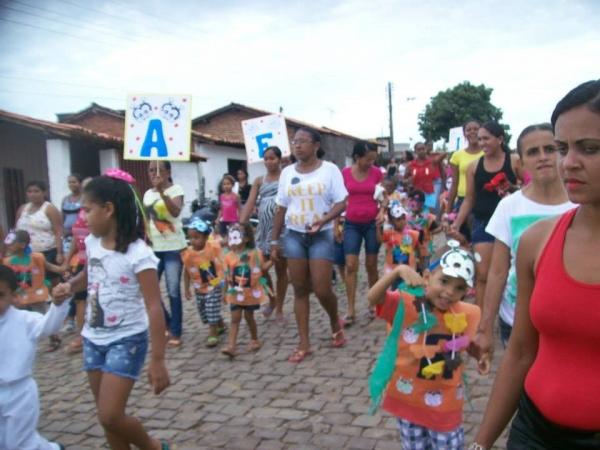 Carnaval da Creche Antonia Gomes Martins - Imagem 20