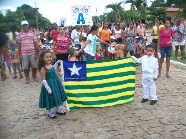 Carnaval da Creche Antonia Gomes Martins - Imagem 30