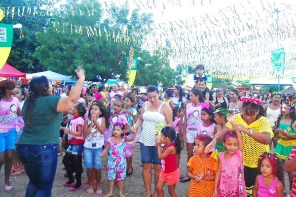 Novidades no Carnaval de Altos agitam a galera - Imagem 3