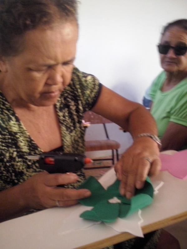 CRAS promove Oficina com o Grupo de Idosos “Conviver” em comemoração ao Dia Internacional da Mulher. - Imagem 6