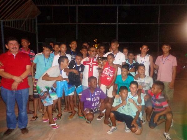 Confira imagens das premiações das corridas feita pelo prefeito Josenildo - Imagem 8