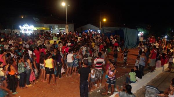 Bolo Comemorativo de 52 Anos - Imagem 56