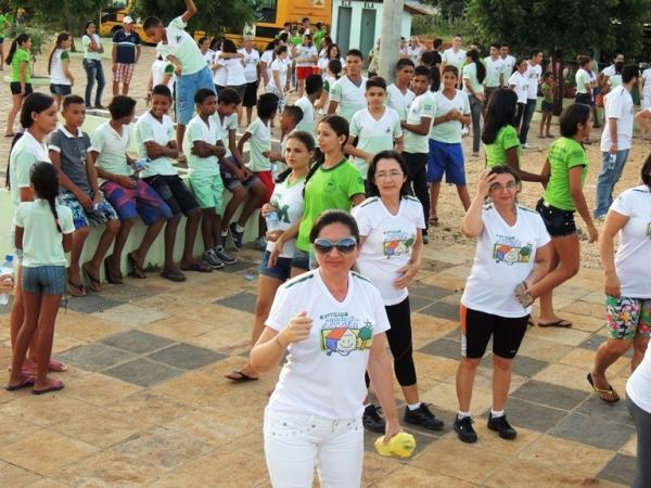 Programa Saúde na Escola - PSE realiza caminhada com alunos - Imagem 3