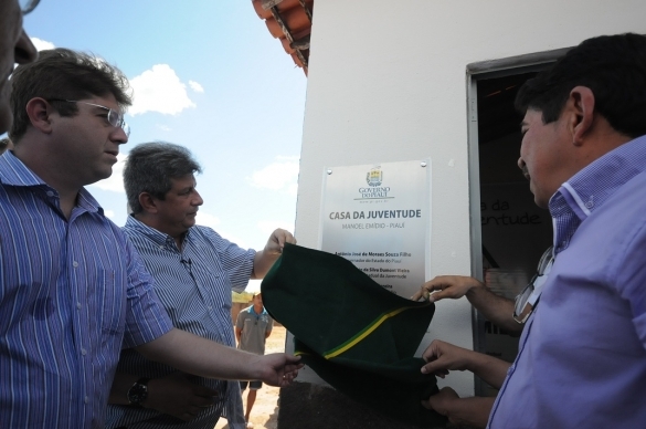 Manoel Emídio inaugura Casa da Juventude com a presença do Governador Zé Filho - Imagem 6