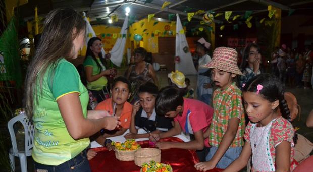 Centro de Referência da Assistência Social realiza grande festa junina - Imagem 18
