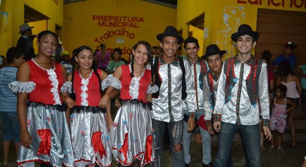 Centro de Referência da Assistência Social realiza grande festa junina - Imagem 3