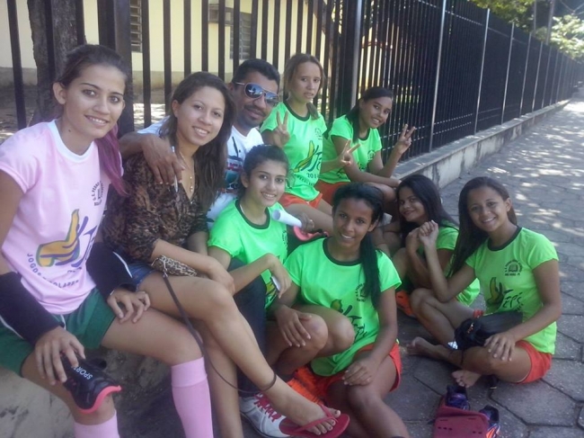 As meninas do Cemti Pedro Coelho de Resende consagrou-se campeão da XII Edição Jogos Escolares Piauienses (JEPs) - Imagem 7