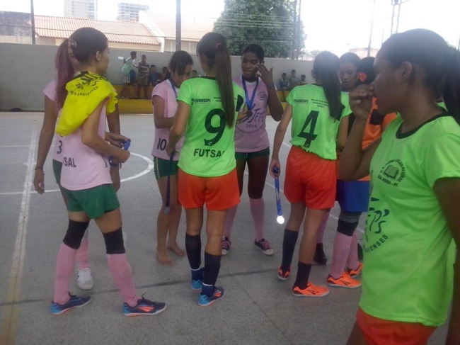 As meninas do Cemti Pedro Coelho de Resende consagrou-se campeão da XII Edição Jogos Escolares Piauienses (JEPs) - Imagem 13