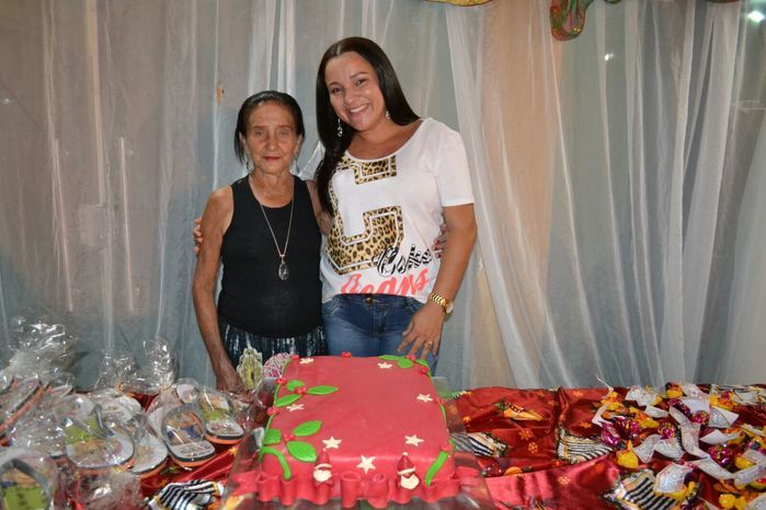 SEMAS e CRAS promovem festa para idosos e encerram as confraternizações 2015 junto aos grupos dos SCFV - Imagem 3