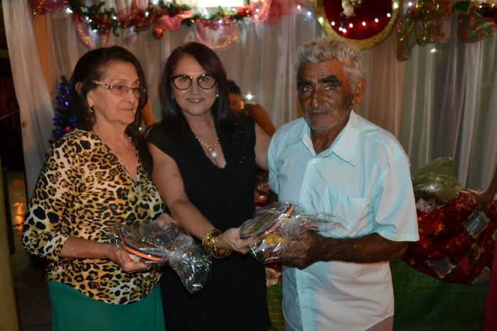 SEMAS e CRAS promovem festa para idosos e encerram as confraternizações 2015 junto aos grupos dos SCFV - Imagem 30