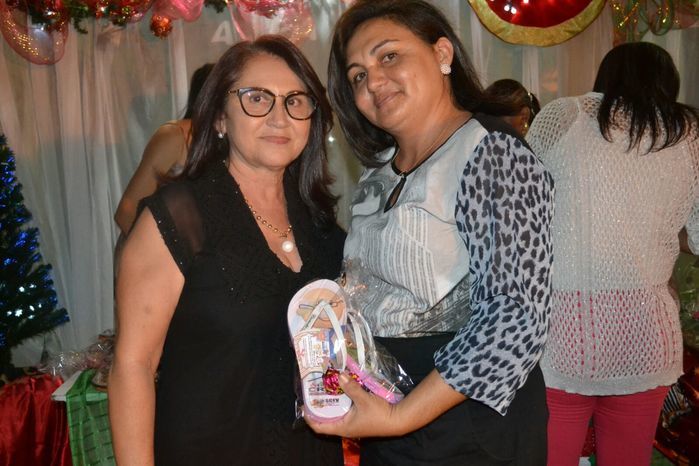 SEMAS e CRAS promovem festa para idosos e encerram as confraternizações 2015 junto aos grupos dos SCFV - Imagem 34