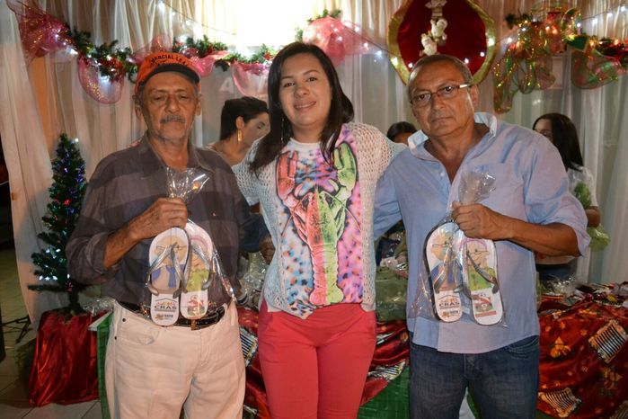 SEMAS e CRAS promovem festa para idosos e encerram as confraternizações 2015 junto aos grupos dos SCFV - Imagem 40