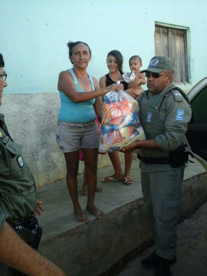 GPM distribui alimentos arrecadado em campanha de natal - Imagem 2