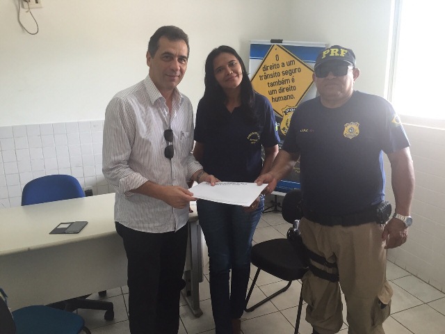 Prefeitura, PRF e SETRANS firmam convênio visando diminuir acidentes com animais - Imagem 1