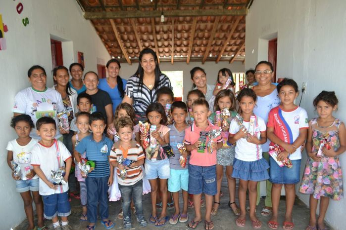 Primeira dama faz entrega de ovos da páscoa em zona rural - Imagem 16