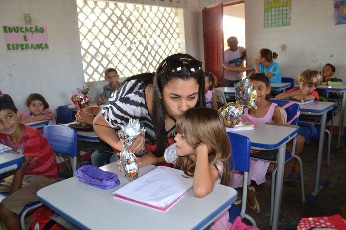 Primeira dama faz entrega de ovos da páscoa em zona rural - Imagem 26