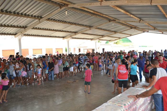 Prefeitura de Alegrete distribui peixes para a população - Imagem 49