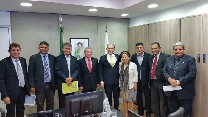 Prefeito Zé Resende pede obras em Brasília - Imagem 9