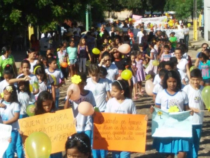 PREFEITURA DE BOA HORA PROMOVE CAMINHADA DE COMBATE AO ABUSO SEXUAL - Imagem 9