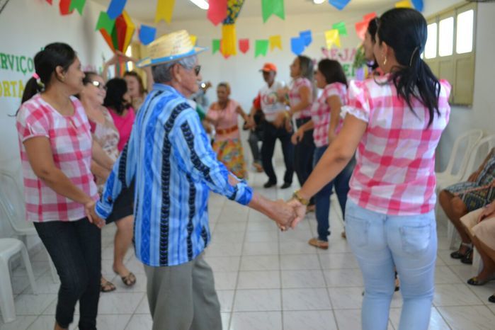 CRAS realiza festa junina para idosos do grupo Viva Idade - Imagem 47