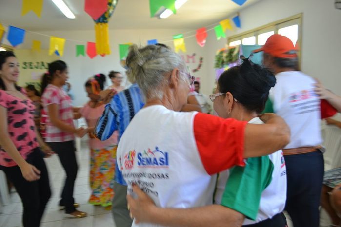 CRAS realiza festa junina para idosos do grupo Viva Idade - Imagem 67