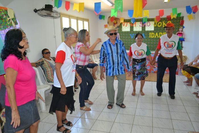 CRAS realiza festa junina para idosos do grupo Viva Idade - Imagem 35