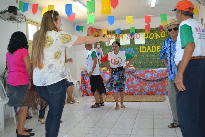 CRAS realiza festa junina para idosos do grupo Viva Idade - Imagem 15