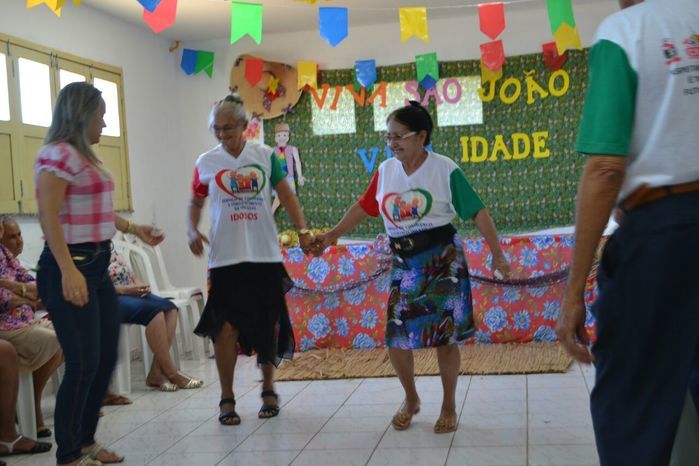 CRAS realiza festa junina para idosos do grupo Viva Idade - Imagem 23