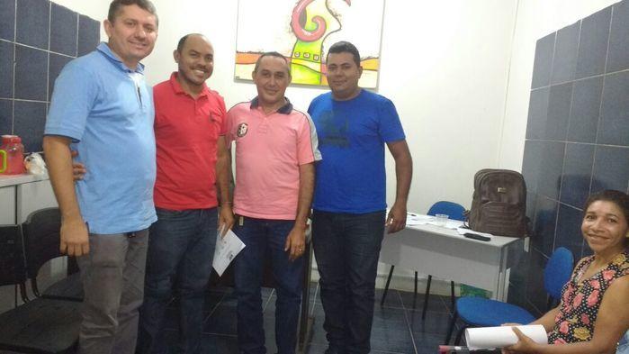 Secretário de Saúde e Presidente do Conselho junto com a Secretária Executiva eleita (Crédito: Kelvin)