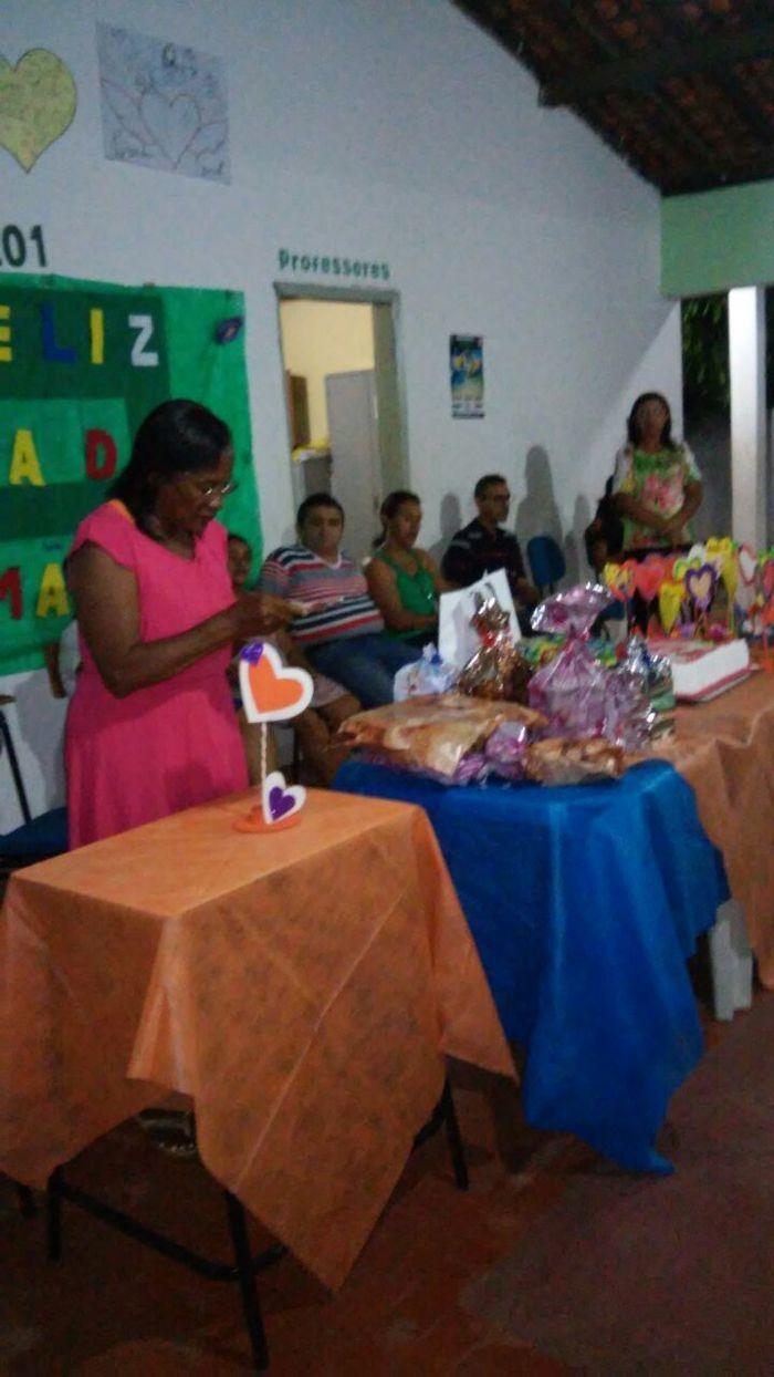 Escolas realizam festa em comemoração ao Dia das Mães - Imagem 22