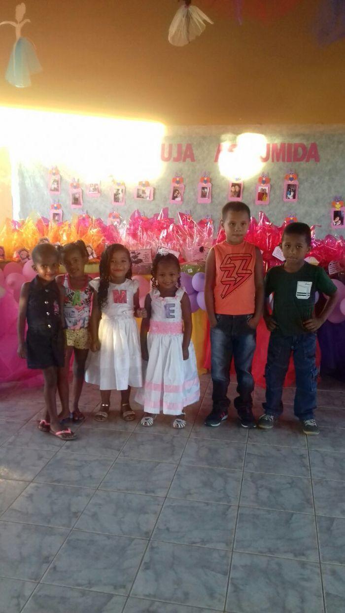 Alunos e professores promoveram belíssima festa para mães - Imagem 11