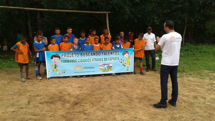 Desportistas atentos às palavras do Secretário (Crédito: Secretaria de Esportes)