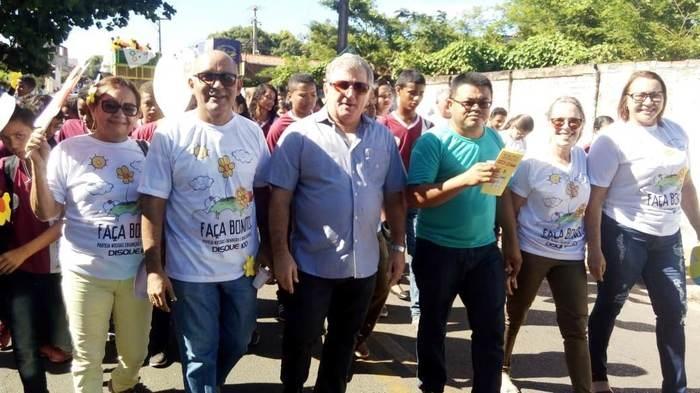 Prefeito participa da caminhada contra exploração sexual - Imagem 1