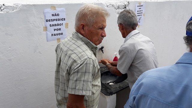 Dia de Finados em DEL – Visitantes foram surpreendidos nos cemitérios com organização, limpeza e missa. - Imagem 112