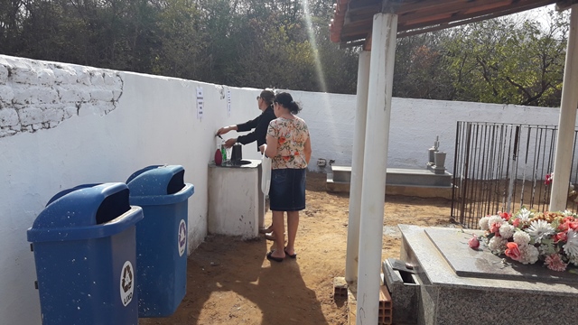 Dia de Finados em DEL – Visitantes foram surpreendidos nos cemitérios com organização, limpeza e missa. - Imagem 73