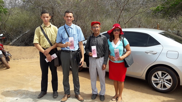 Dia de Finados em DEL – Visitantes foram surpreendidos nos cemitérios com organização, limpeza e missa. - Imagem 120