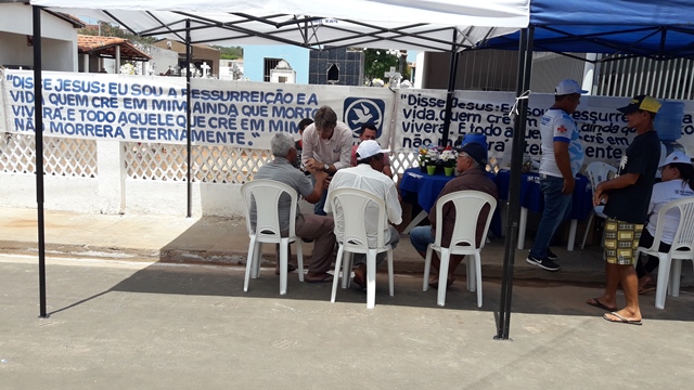 Dia de Finados em DEL – Visitantes foram surpreendidos nos cemitérios com organização, limpeza e missa. - Imagem 148