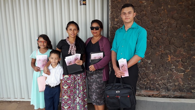 Dia de Finados em DEL – Visitantes foram surpreendidos nos cemitérios com organização, limpeza e missa. - Imagem 142