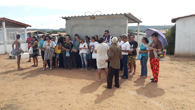 Dia de Finados em DEL – Visitantes foram surpreendidos nos cemitérios com organização, limpeza e missa. - Imagem 14