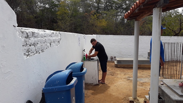Dia de Finados em DEL – Visitantes foram surpreendidos nos cemitérios com organização, limpeza e missa. - Imagem 108