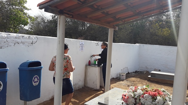 Dia de Finados em DEL – Visitantes foram surpreendidos nos cemitérios com organização, limpeza e missa. - Imagem 71