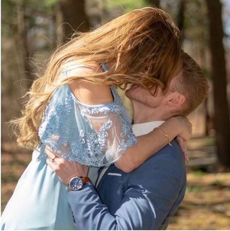 Modelo trans Thalita Zampirolli se casa nos Estados Unidos